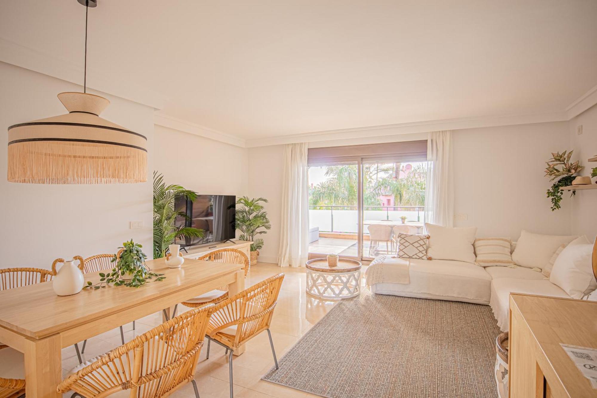 Buenti Apartments Estepona Extérieur photo