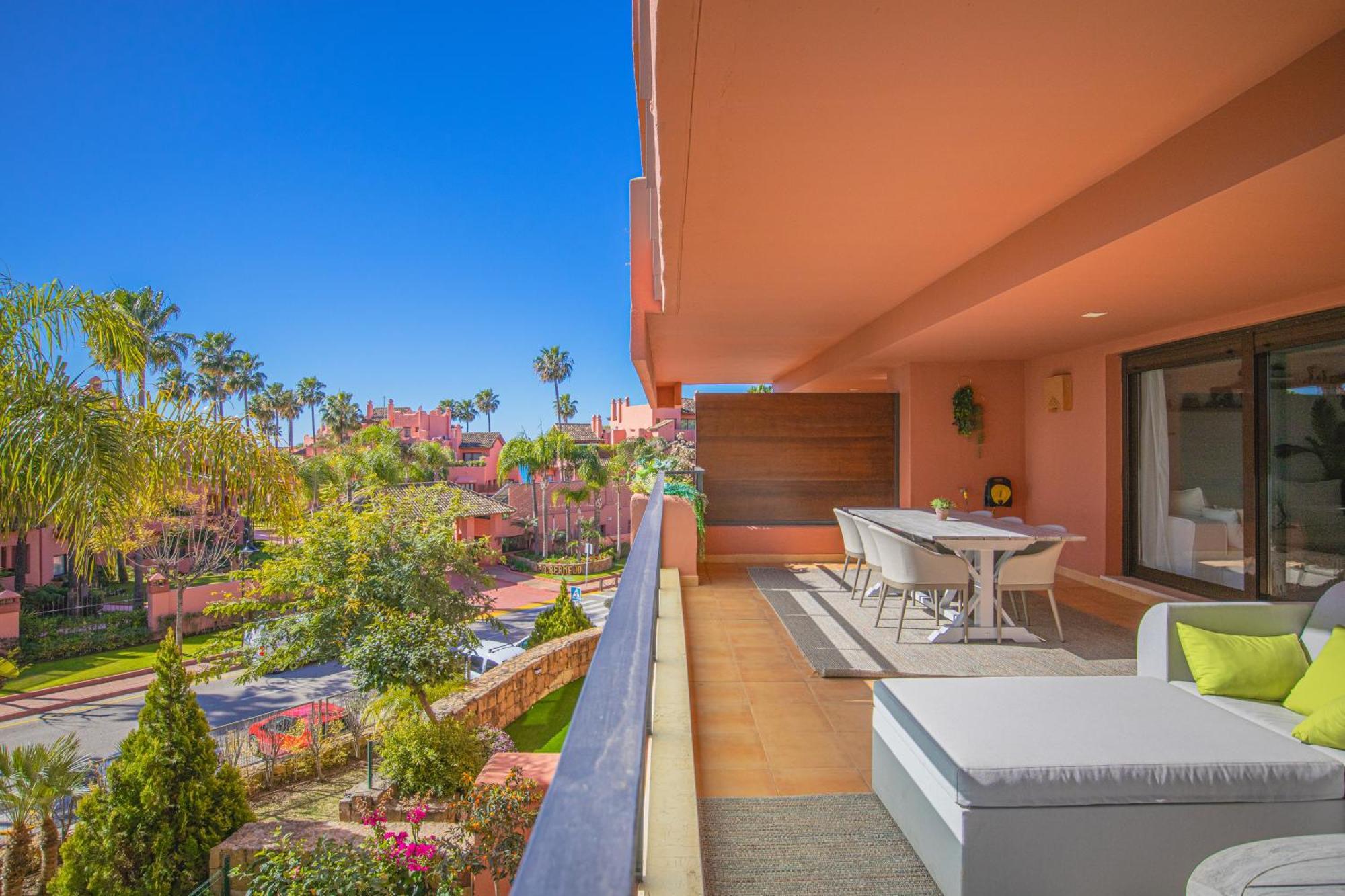 Buenti Apartments Estepona Extérieur photo