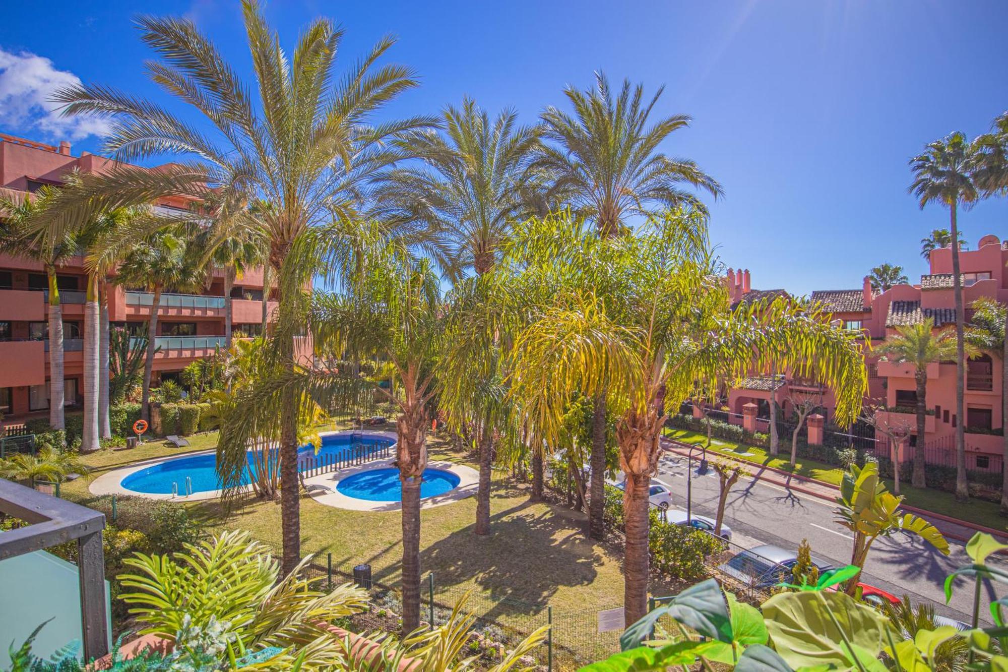 Buenti Apartments Estepona Extérieur photo